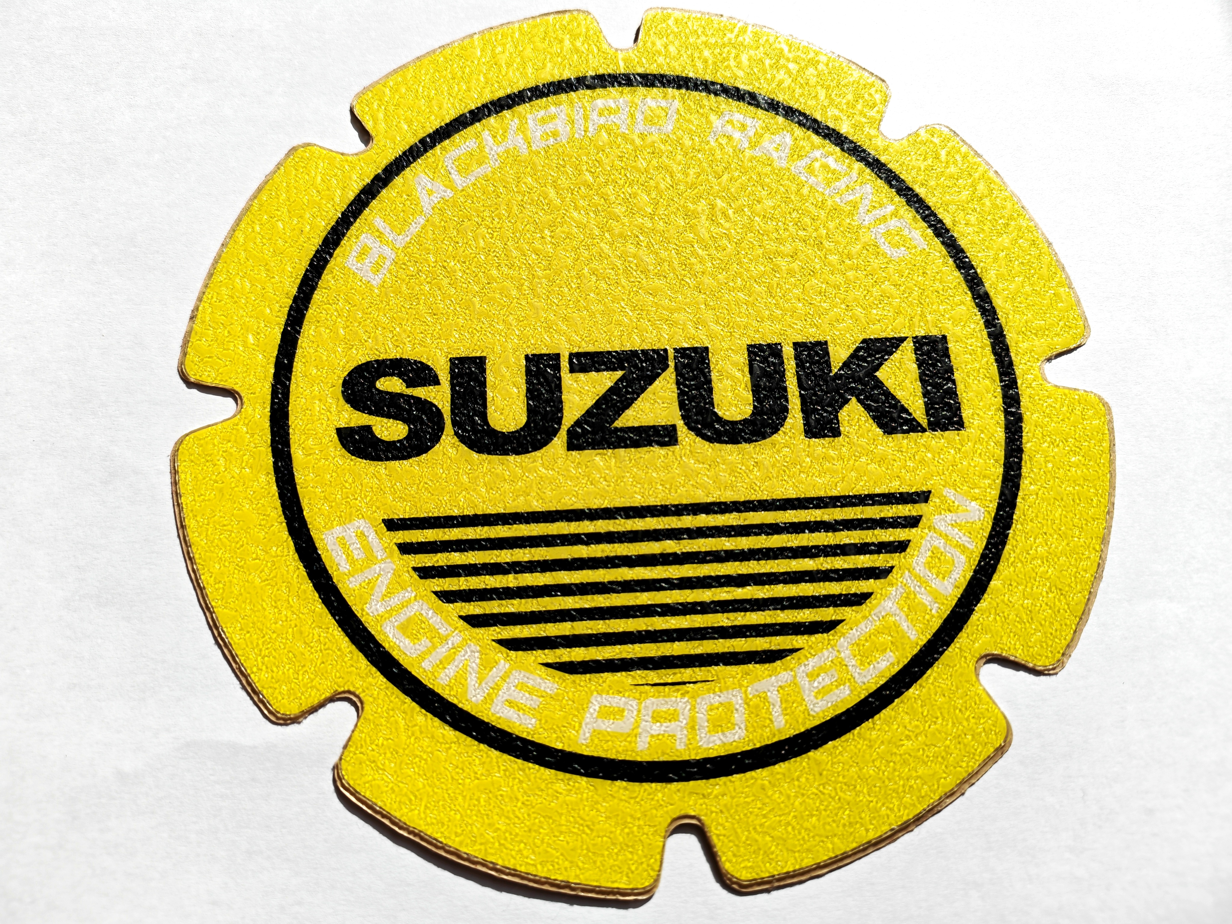 Универсален протектор за капак съединител SUZUKI жълт-релеф