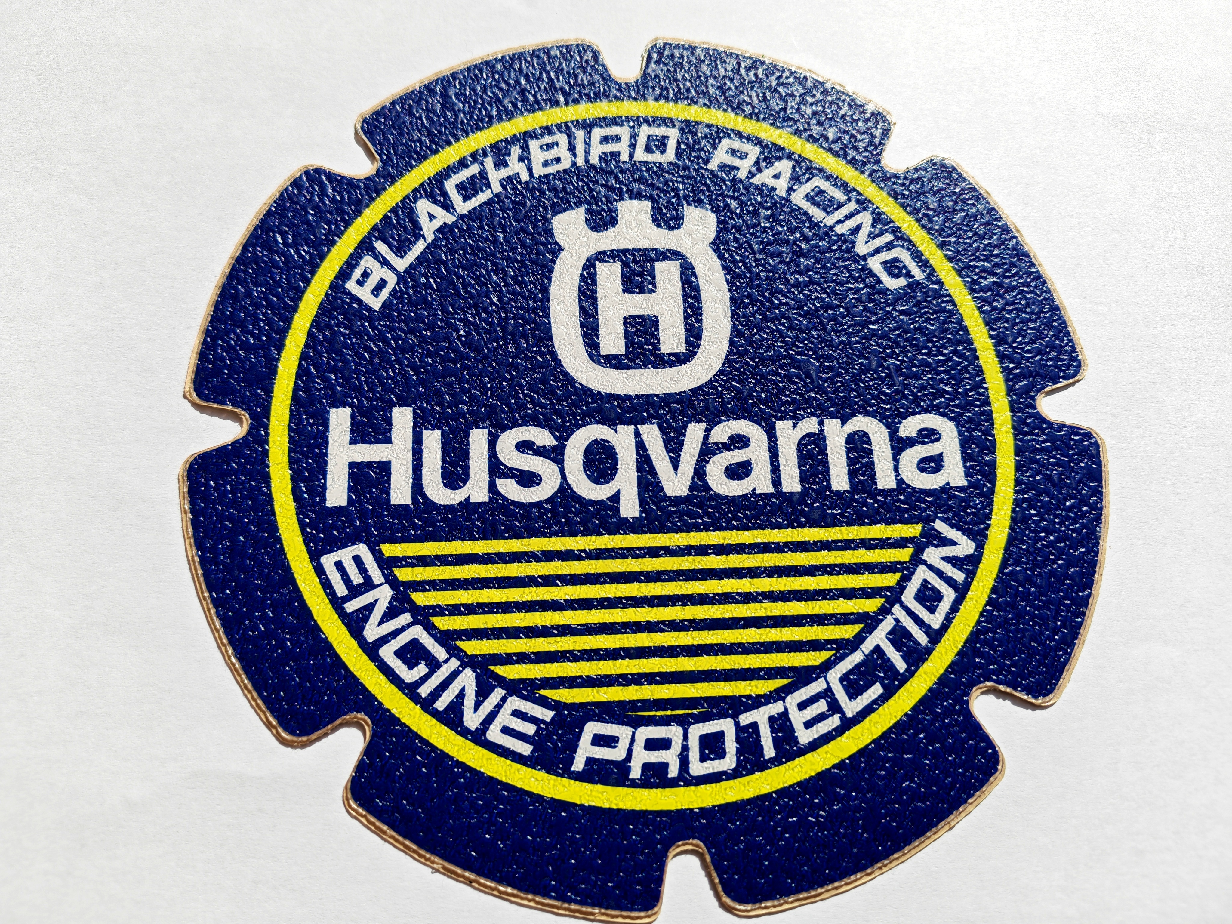 Универсален протектор за капак съединител HUSQVARNA релеф